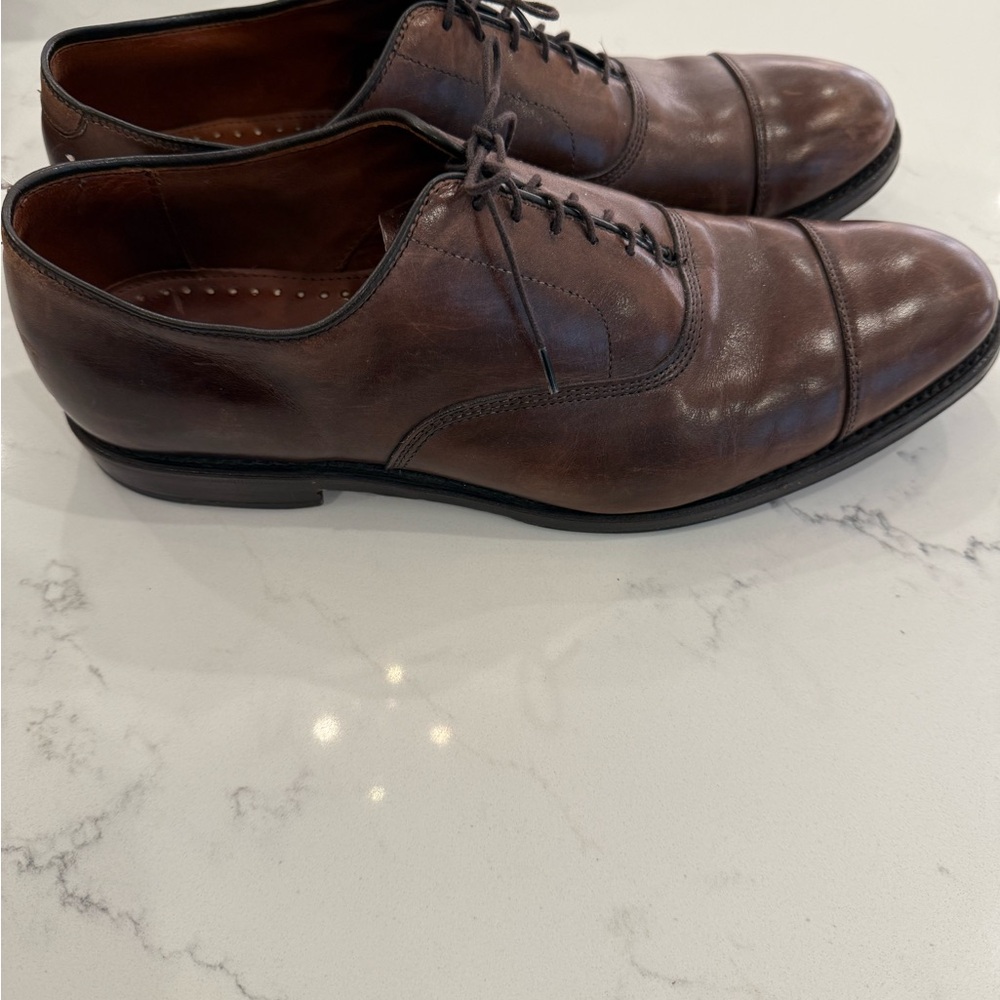 Allen Edmonds Brown Leather Oxford Shoes Cap-Toe Design